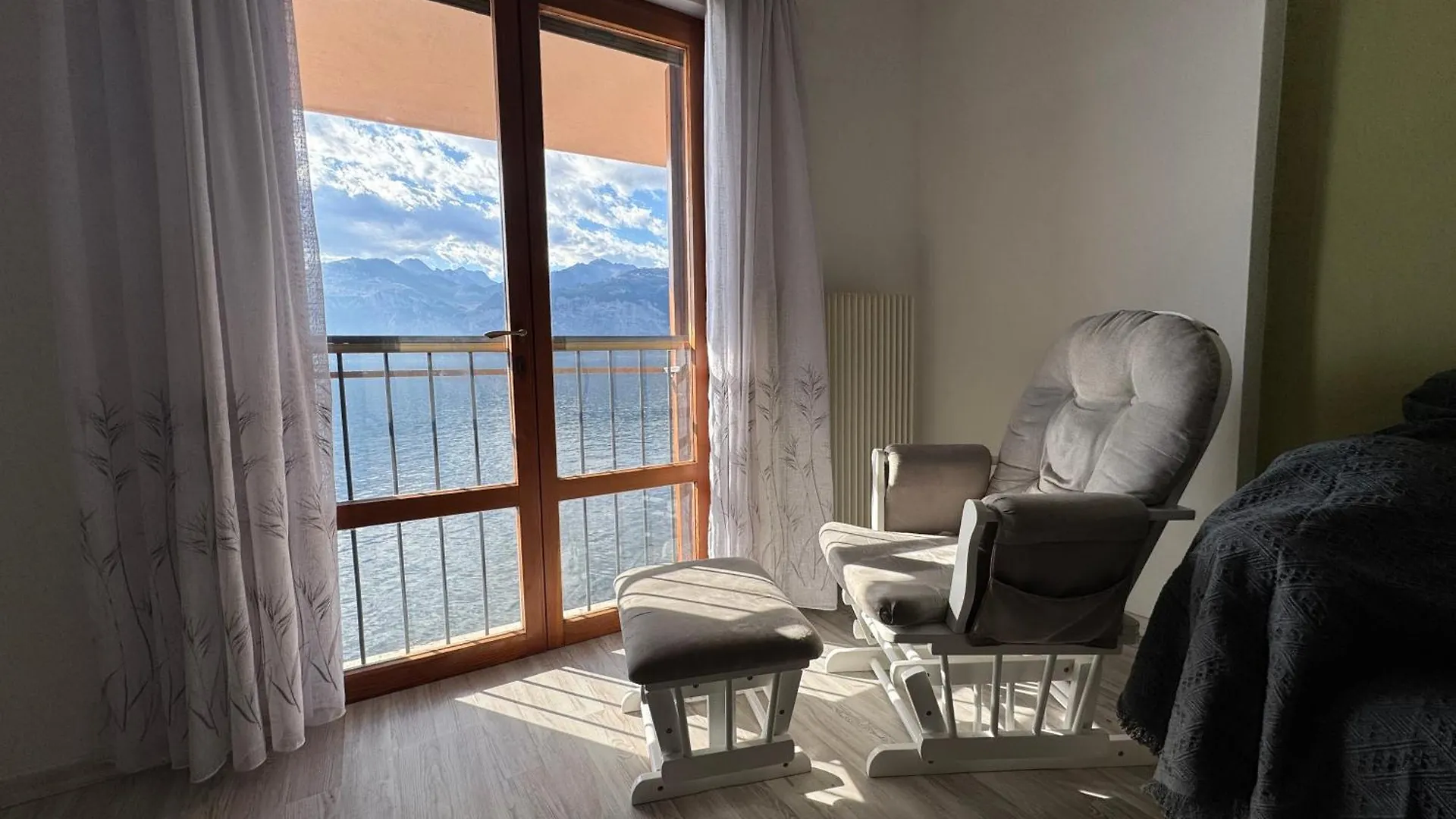 Amazing Lake View Apartment With Private Parking Malcesine